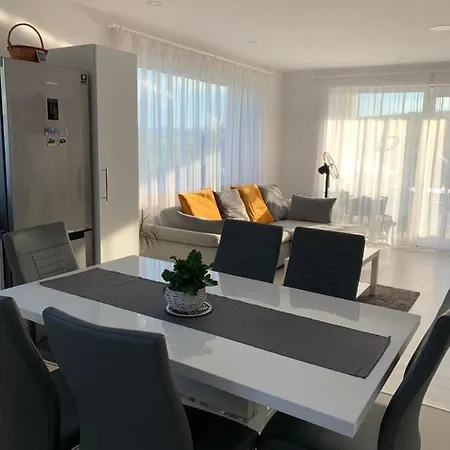 Viktoria House Nyaraló